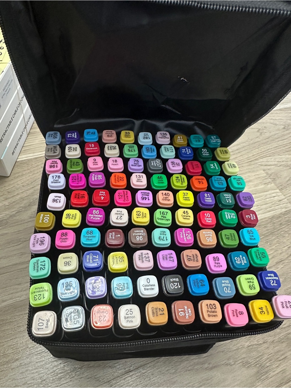 Set of Assorted Dual-Tip Markers - Multicolor